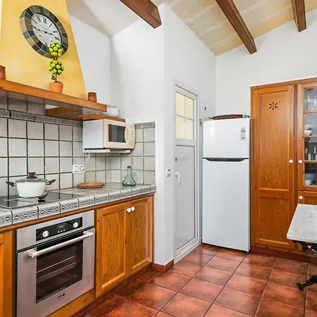Vil·la Adrian, 3 Bedroom Villa, Calan Bosch