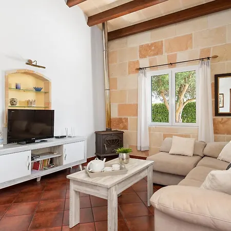 Villa Adrian, 3 Bedroom Villa, Calan Bosch *