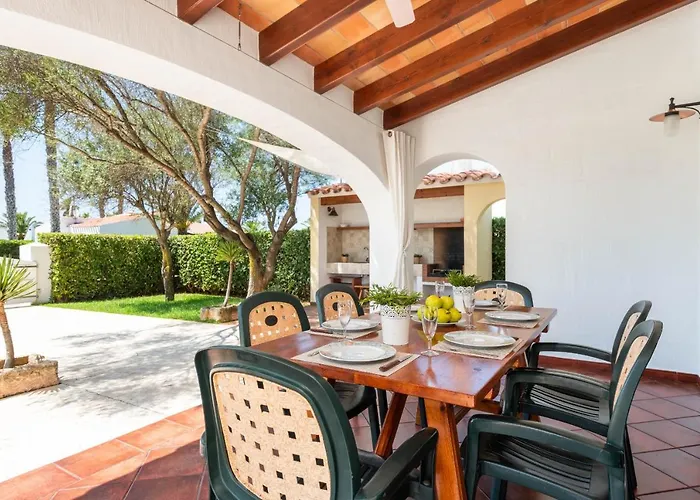 Adrian, 3 Bedroom Villa, Calan Bosch カラン・ボッシュ