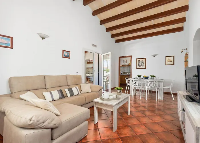 Adrian, 3 Bedroom Villa, Calan Bosch ヴィラ *