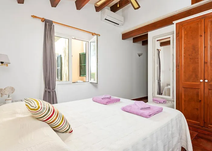 Adrian, 3 Bedroom Villa, Calan Bosch ヴィラ *